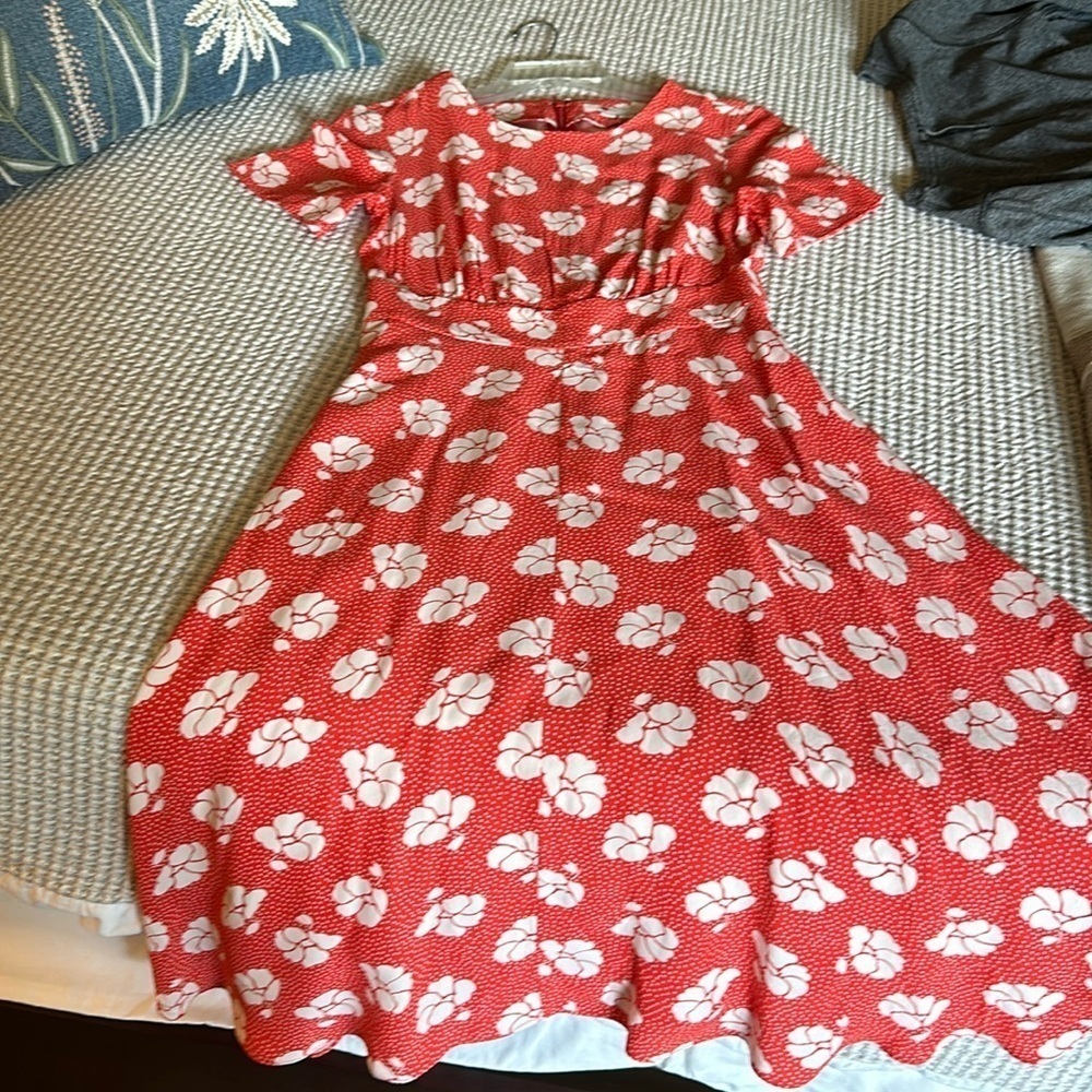 Boden Ruth Midi Coral Floral Dress women’s Size 4P US RedWhite Back Zip pockets